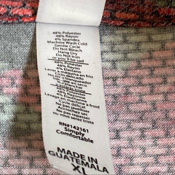 LuLaRoe ChristyT V-Neck Shirt Sleeve Tee Muted Red Rose Print Grey Pattern NEW - Picture 6 of 6